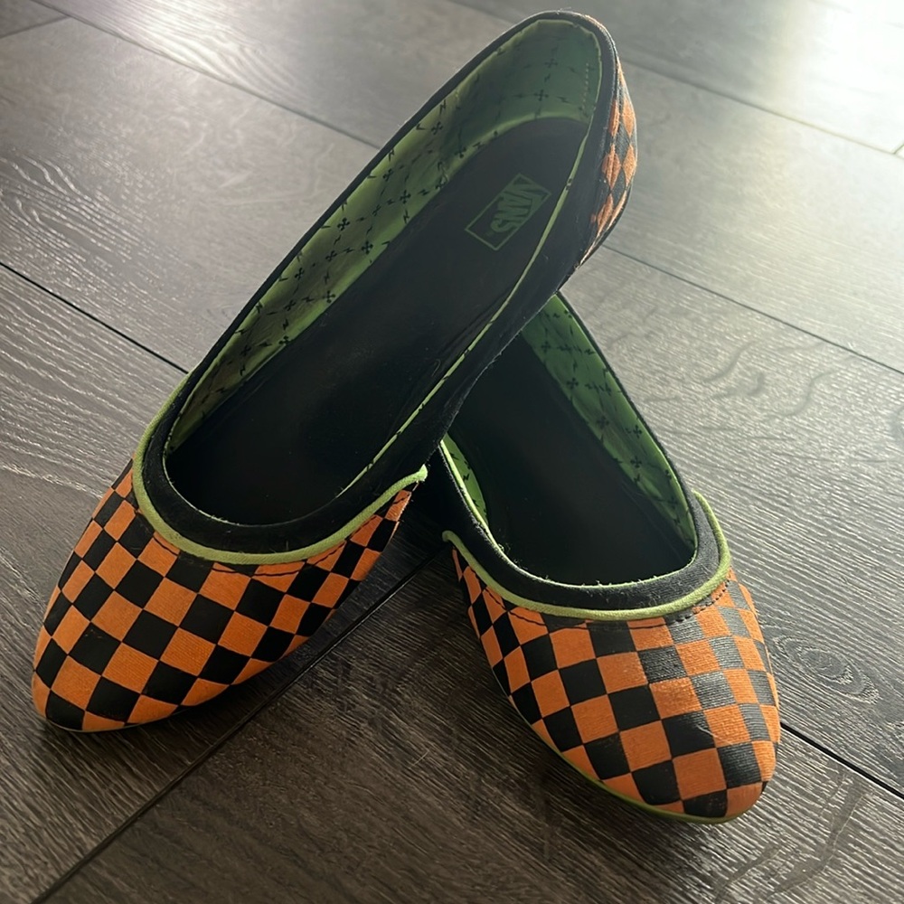 Vans Lesley rare slip ons